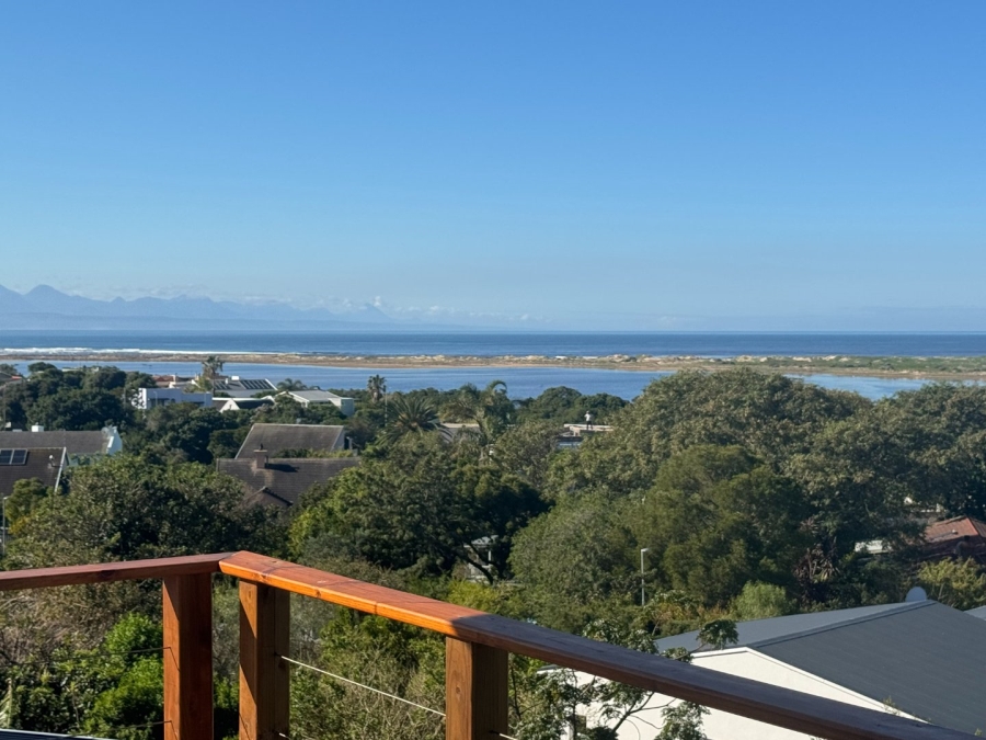 4 Bedroom Property for Sale in Poortjies Western Cape